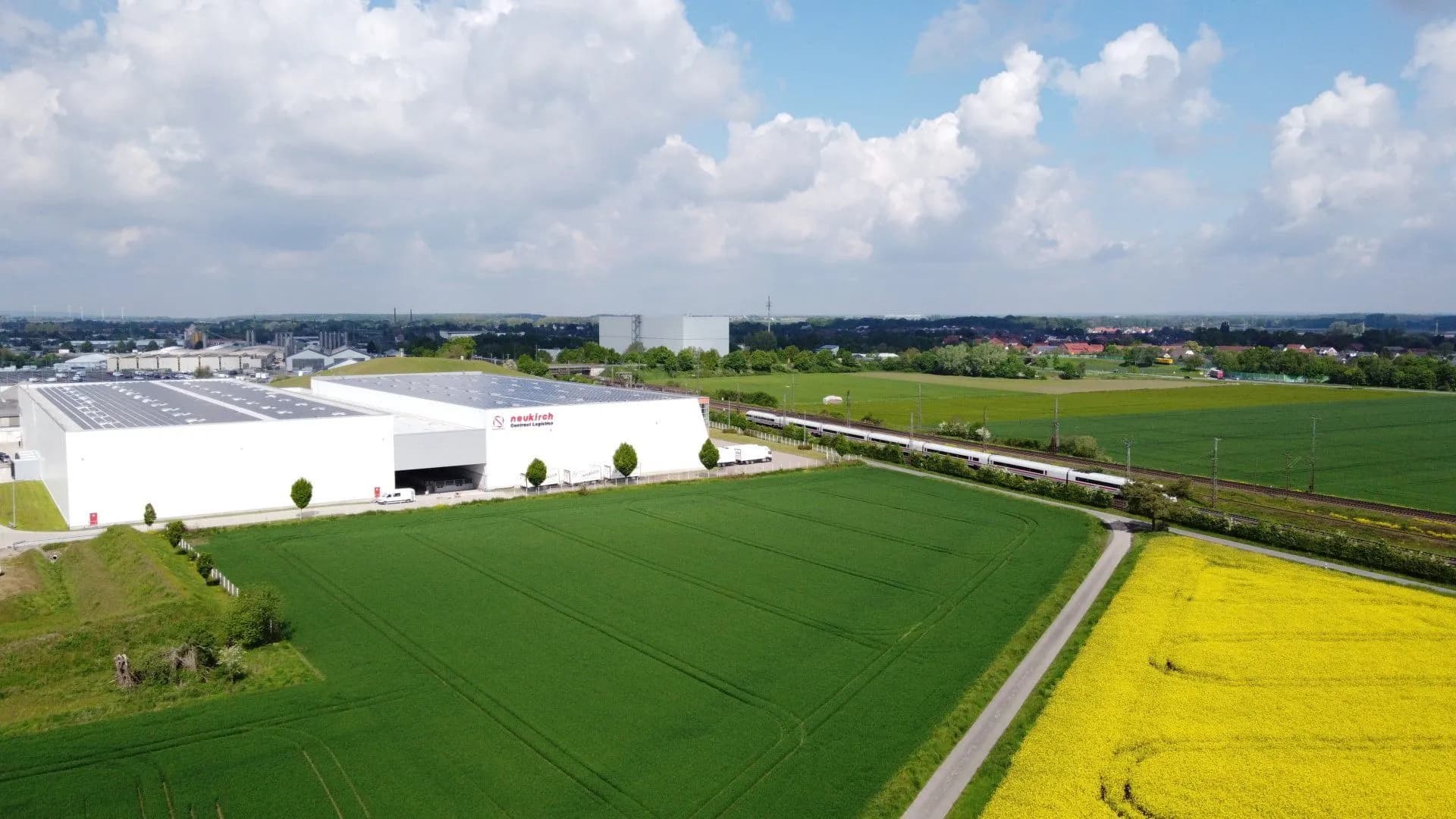 Luftaufnahme des Neukirch Logistikstandorts in Wunstorf